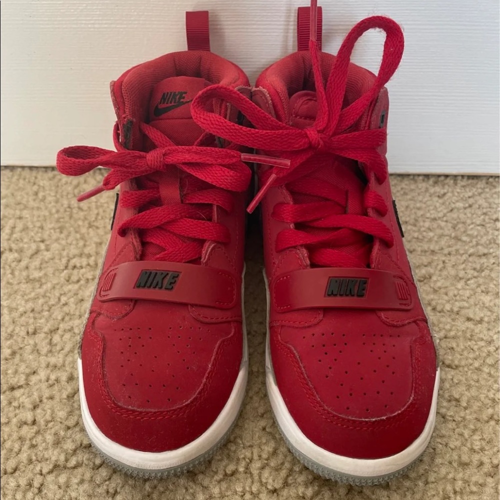 Kid's Air Jordan legacy 312 Toro size 12.5